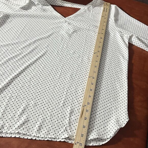 Ann Taylor LOFT Blouse Size Large White Polka Dot Roll Tab Sleeve V Neck NWT - Picture 11 of 12